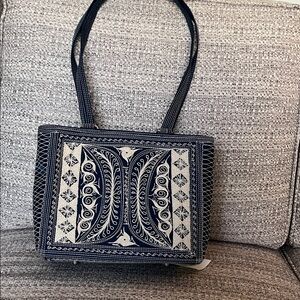 Laga Designs Handmade vegan embroidered blue / cream purse